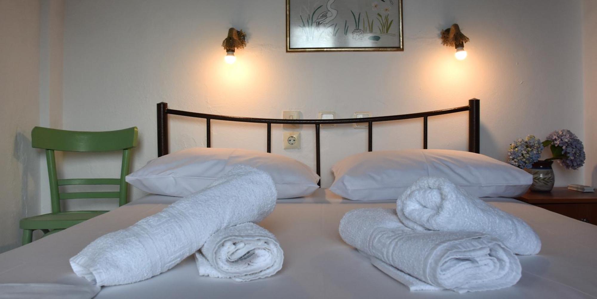 Mirsini Apartments Kariotes ภายนอก รูปภาพ