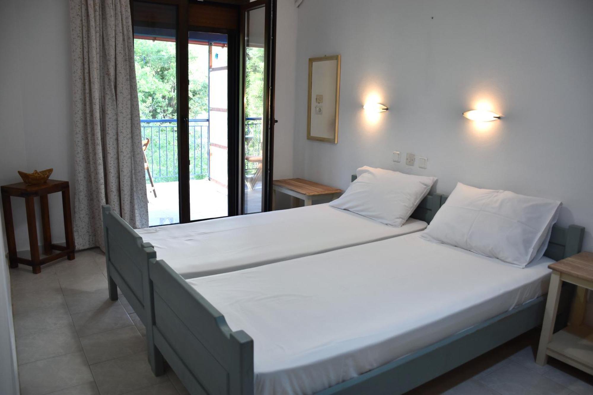 Mirsini Apartments Kariotes ภายนอก รูปภาพ
