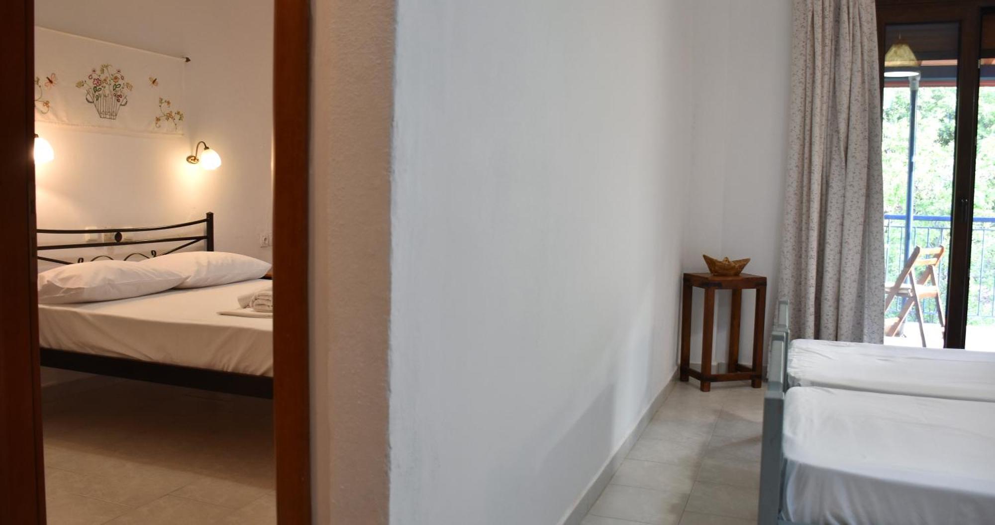 Mirsini Apartments Kariotes ภายนอก รูปภาพ